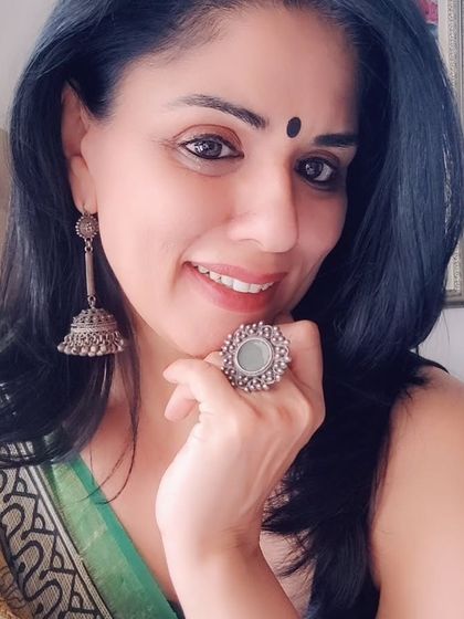 A statement silver ring can be a great conversation starter. I paired this large, intricate ring with matching silver jhumkas to complete my Kota Doriya saree look.
