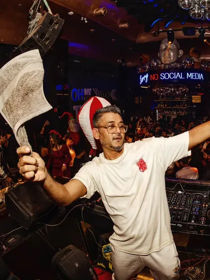 A fun moment from my Christmas set at Toy Room, Pune. It is all about having a good time and creating a party atmosphere where everyone can let loose.