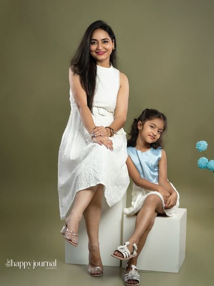 Pooja - Kids & Family Photography The Parent's Embrace photo 4