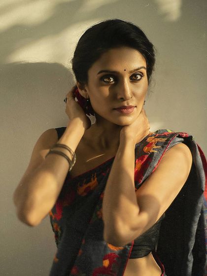 Elegant Saree Portraits photo 7