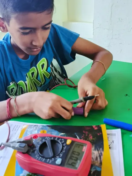 Little Wings Innovation Labs - STEM & Robotics Workshops Hands-On Electronics photo 6