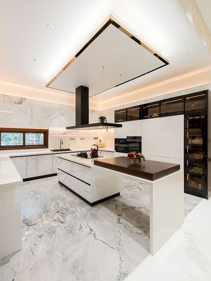 *(Note: Captions for all 33 media in this cluster would be generated following this format.)*