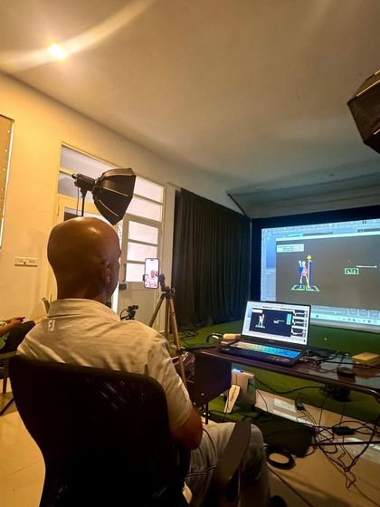 A behind-the-scenes look at a remote learning session on force plate data. Continuous learning is critical, and we ensure our team is always up to speed with the latest technology and analysis techniques.