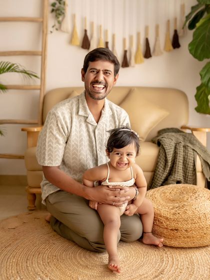 Smiles that spread like butter! The contagious laughter in this father-daughter photo is just so beautiful to see.
