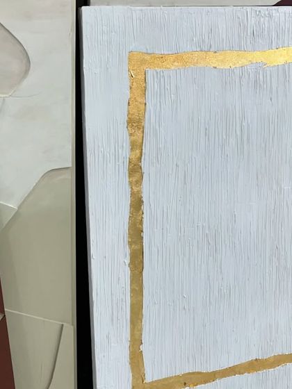 A close-up of the gold leaf border. I use genuine 24ct gold leaf to ensure a beautiful, lasting shine.