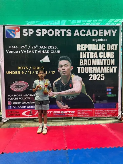 The U9 girls' runner-up, Avery Sapkal, celebrating her achievement.