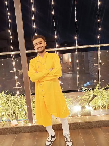 Creating opportunities for unforgettable moments at private events. I bring the professionalism and energy of a club DJ to your personal celebration.