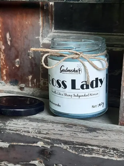 A perfect gift for your Boss Lady. This scented candle is also a great gift idea for your sister on Rakshabandhan.