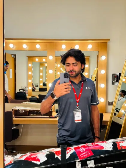 A quick selfie in the green room at the Dubai Opera.