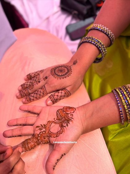 Lotus Mehendi Arts - Event Mehendi Services Elegant Designs for Guests photo 47