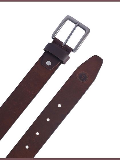 A detail shot of the belt's end.