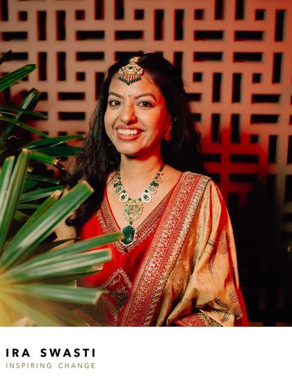 For her pre-wedding festivities, bride-to-be Ira chose to make a mindful choice. We selected this exquisite set from the JJV by JJ Valaya collection, which is crafted from recycled metals for a touch of sustainable luxury.