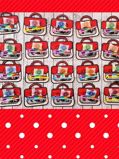 Another version of the cute bag return gift hampers, showing the variety of items that can be included.