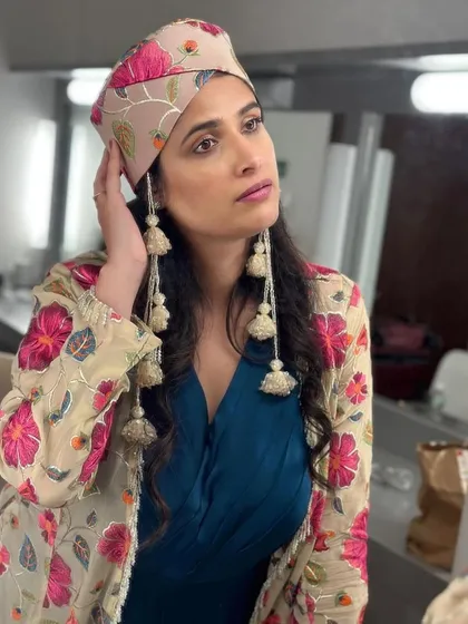 A soft and elegant makeup look for Kashmiri folk singer Aabha Hanjura for her live performance at the Nita Mukesh Ambani Cultural Centre (NMACC). The look was designed to be beautiful both on stage and up close.