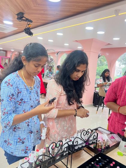 Asmitha Makeover Artistry - Nail Services & Training Professional Nail Art Course photo 27