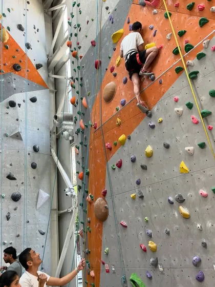 The scale of our walls can be breathtaking, but our auto-belay systems make it easy and safe for anyone to climb to the top, even on their first visit.