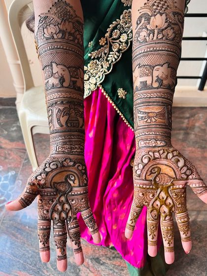 It's an honour when clients return for their big day. This is the bridal mehendi for Priyanka, for whom I also did her engagement henna, featuring beautiful peacocks and elephants.