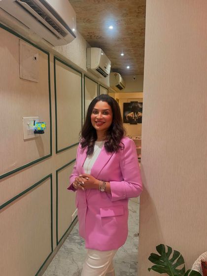 Another look at the clinic space. The design is meant to be clean, modern, and soothing, so you feel comfortable from the moment you walk in.