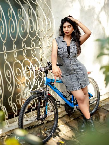 Acchu - Portrait & Fashion Photography Outdoor Portraits: Natural & Environmental photo 12