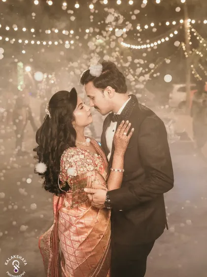 A magical reception moment under the stars and fairy lights. I use creative lighting to capture the romantic atmosphere of your evening celebrations.
