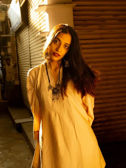 Another shot using the dramatic light of a setting sun in an urban alley. The warmth of the light contrasts with the cool tones in the shadows.