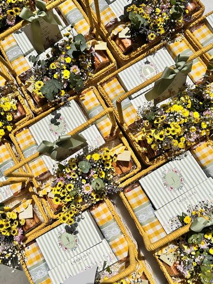Summer gifting orders going out and looking fresh. These yellow-themed baskets are an example of our ability to create cohesive and beautiful bulk gifts.
