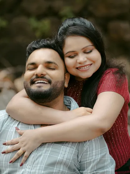 A moment of pure, uninhibited laughter and joy. Capturing these candid emotions is the key to authentic pre-wedding photography.