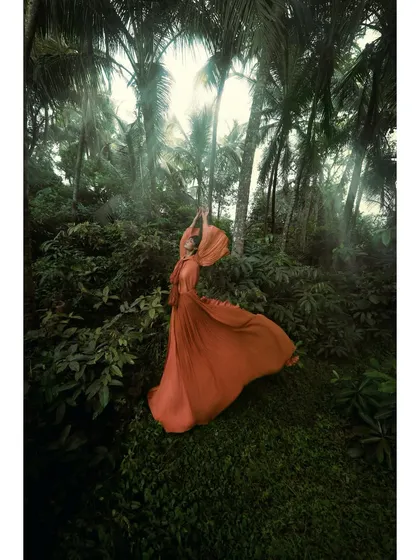 An unpublished outtake from an Elle India editorial I conceptualized and shot in Goa. Working on location requires adapting to the environment. Here, I used the lush monsoon landscape to create a dynamic and atmospheric fashion story that feels both wild and elegant.