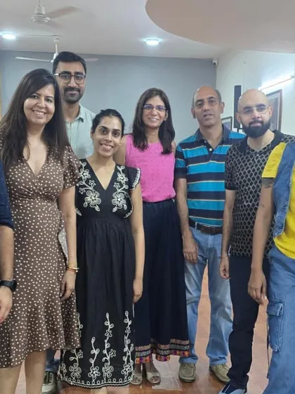 A snapshot of our wonderful students after a Sunday session. It's always a pleasure to dance with this crew.