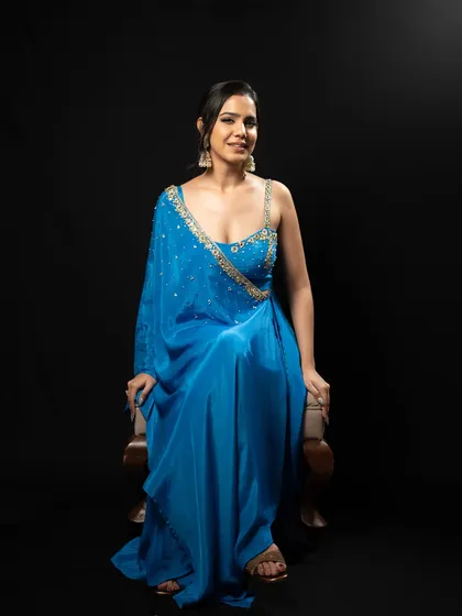 A confident and poised look. This outfit makes me feel ready to take on any stage.