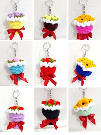 My most popular item, the mini bouquet keychain. I create these in various flower types like roses and sunflowers, and in a wide range of color combinations.
