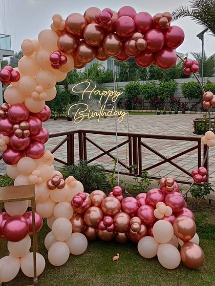 Birthday Balloon Arches & Backdrops photo 39