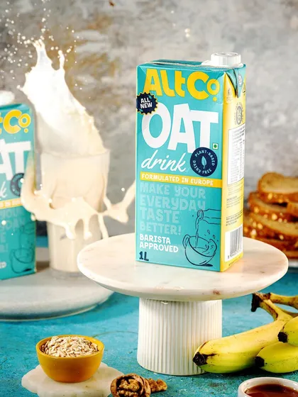 This dynamic splash shot for Alt Co. Oat Drink was created to be visually arresting and stop the scroll. It demonstrates technical skill in capturing motion, making the product look refreshing and exciting for digital marketing campaigns.