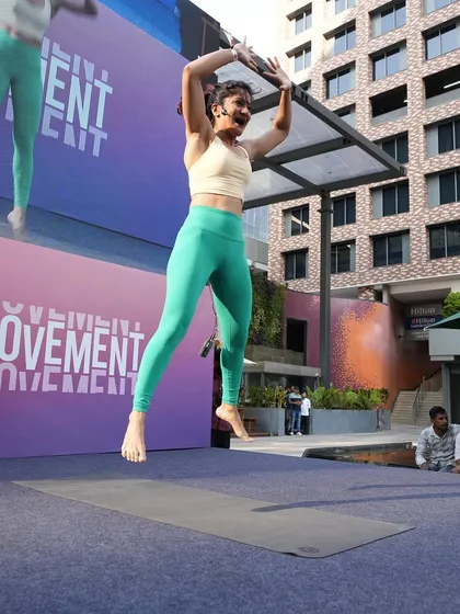 The energy of a live event is electric! Here I am, leading an incredible session for the team at Lululemon. This is what my corporate wellness programs are all about: boosting morale, building connection, and getting everyone into the movement.
