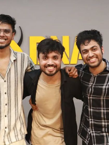 A reunion of old friends at my workshop. Dance always brings people together.