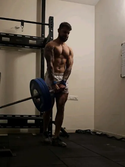 Just some more bits and bobs from training sessions. My programs utilize a wide variety of tools and methods, including free weights, machines, plyometrics, and cardio, all tailored to the specific goals of the individual.