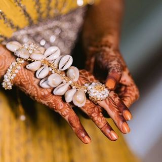 Anam Mehendi Artist