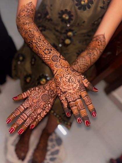 Mehendi Art by Nishat - Mehndi (Henna) Artistry Personalised Mehndi Stories photo 4