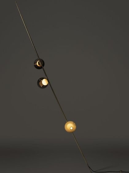 A single Bocci stem installed at an angle, demonstrating the versatility of the mounting system and its ability to create dynamic compositions.