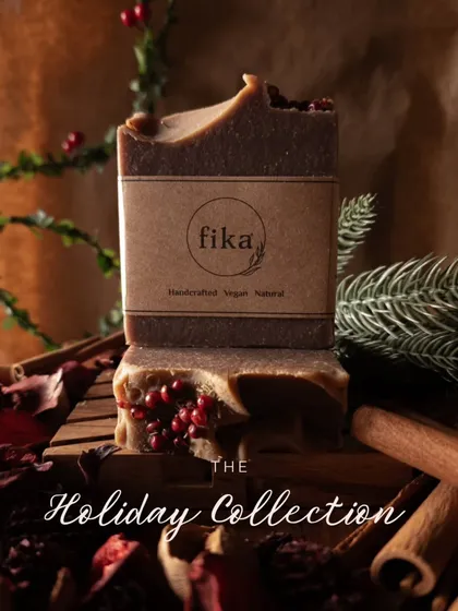 My Holiday Collection has arrived, featuring luxurious, limited edition artisanal soap bars. This photo shows my Vanilla Bean soap, topped with pink peppercorns, resting on a bed of cinnamon sticks and festive potpourri.