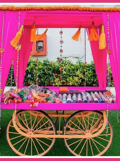 Signature Themed Decor photo 13