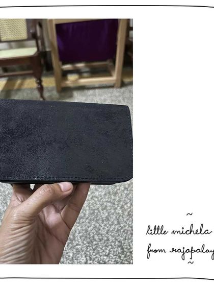 Another look at the Little Michela wallet in Galaxy leather from our patron Prasanna. The subtle shimmer of the leather is just beautiful.