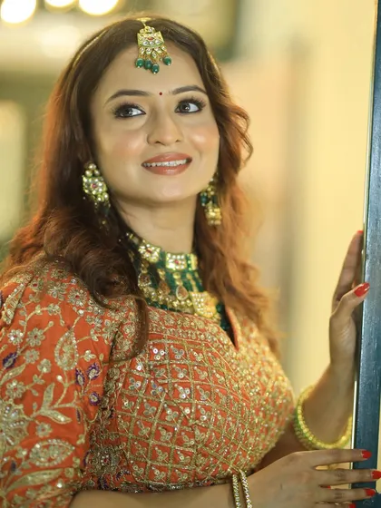 That glow! An unfiltered shot showing the radiant finish of the makeup.
