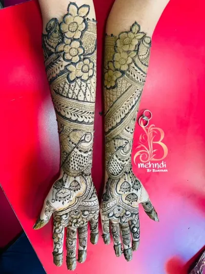 A duplicate of the bold floral design.