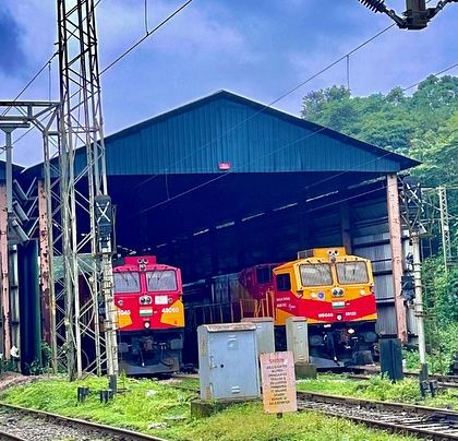 The railway tracks and engine sheds near the Dudhsagar falls add a unique, rustic charm to the trek.