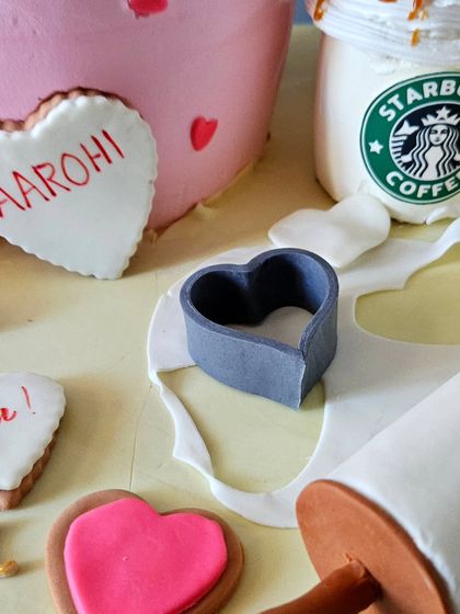 Pink Frost Patisserie - Handcrafted Edible Figurines & Toppers The Artisan's Touch: A Look at the Details photo 9