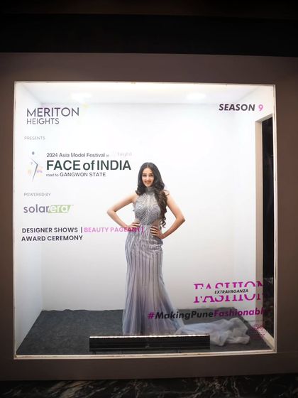 A custom-built photo box for 'Face of India', providing a perfectly lit, branded environment for guests and celebrities to capture studio-quality photos.