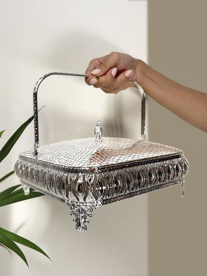 Ornate Serveware & Centerpieces photo 17