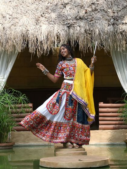 The Canvas Story - Fashion & Production Makeup Glamorous Ethnic & Festive Looks photo 28