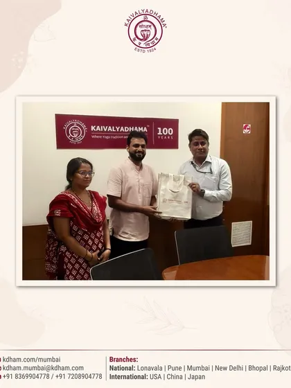 Presenting a token of our institution's history to Dr. Shivanand Ji, Residence Deputy Collector. Our dialogues with public officials focus on the vital role of holistic health in building a balanced and harmonious society.